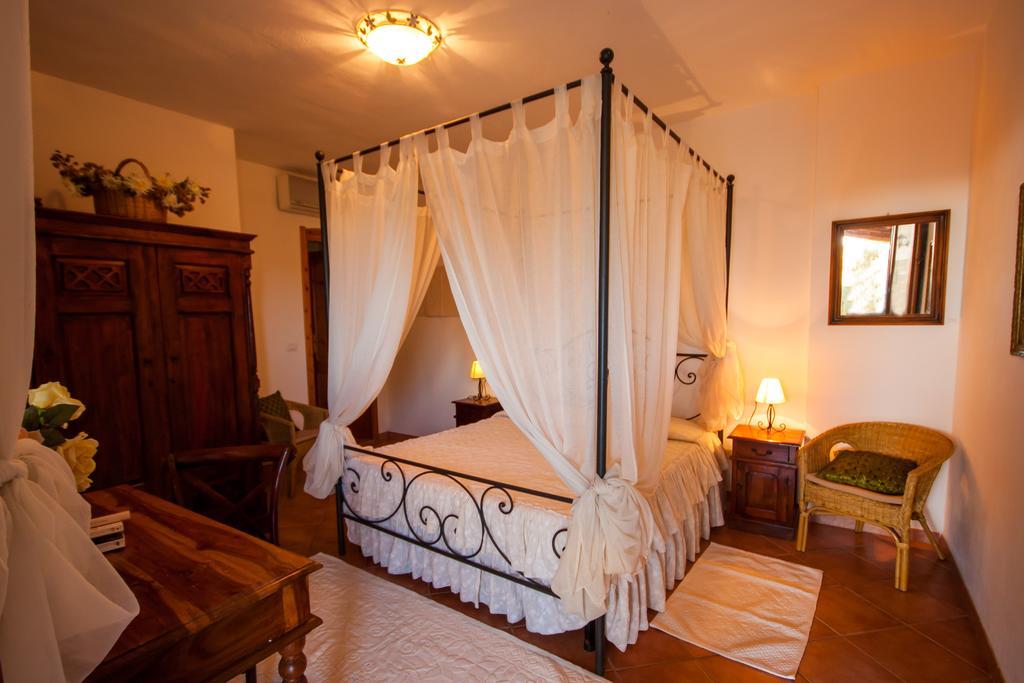 Bed and Breakfast Sa Ruscitta Сант-Антиоко Номер фото
