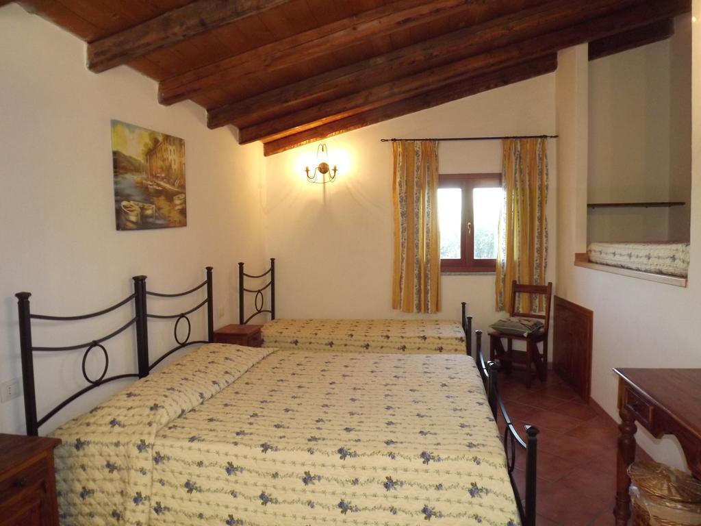 Bed and Breakfast Sa Ruscitta Сант-Антиоко Экстерьер фото